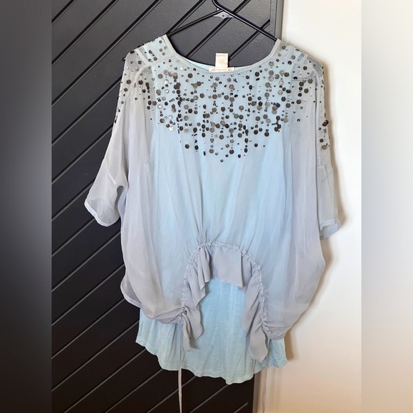 Gold Hawk showstopper top with sequins. Size S. Comes with tank top. - Picture 4 of 4